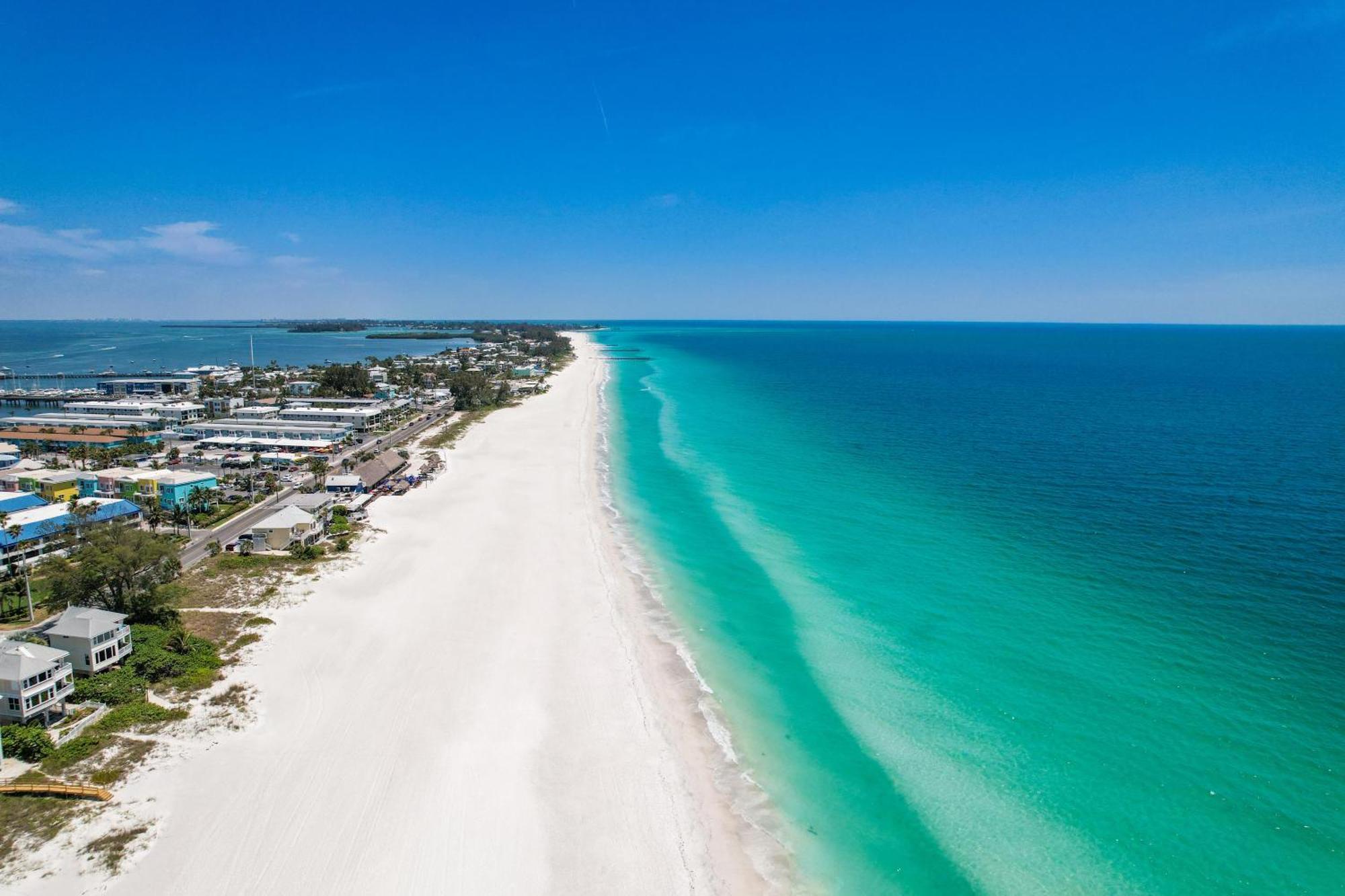 Beach Front Condo Sea View Play At Gulf Place Holmes Beach Bagian luar foto