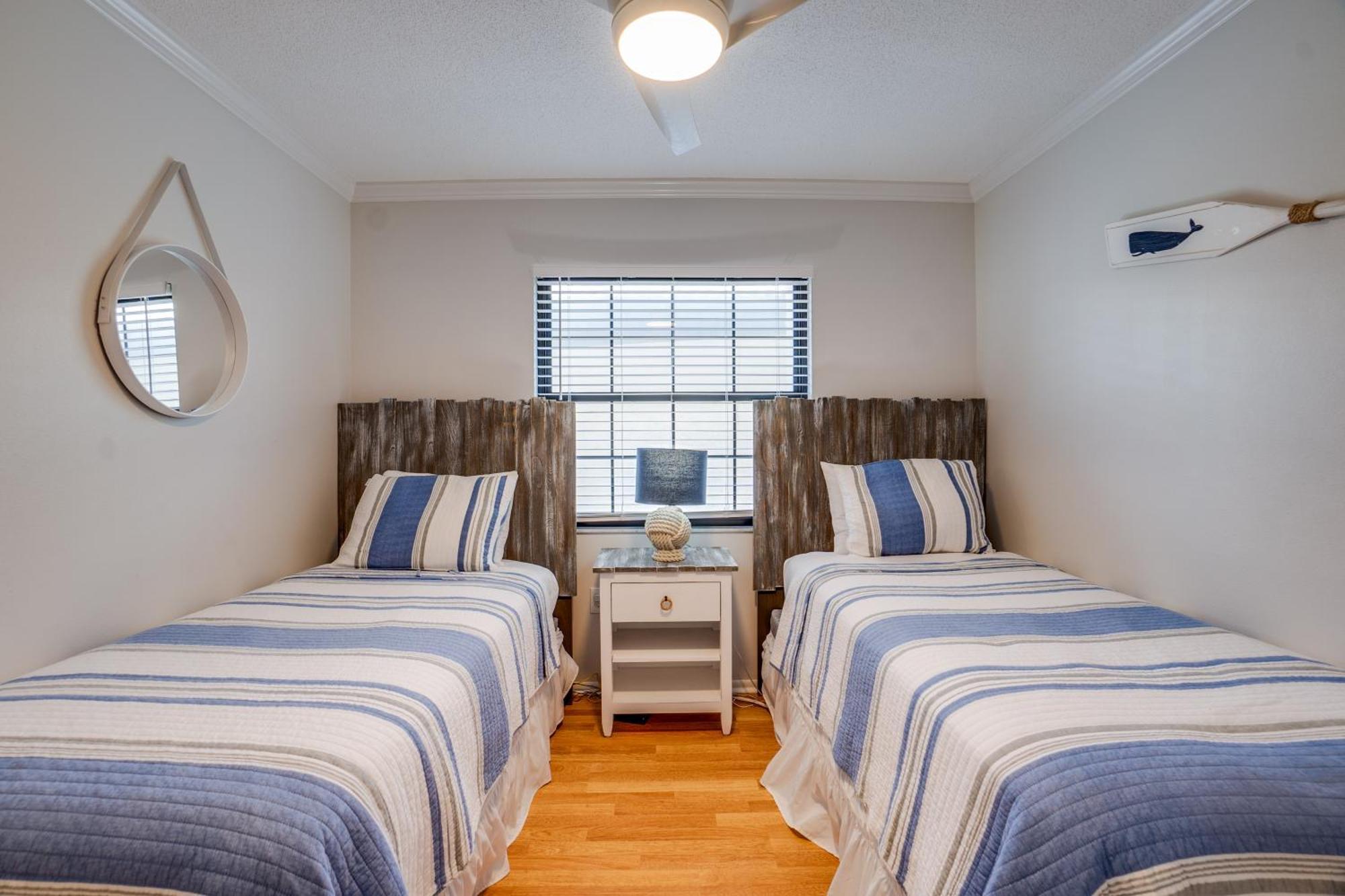 Beach Front Condo Sea View Play At Gulf Place Holmes Beach Bagian luar foto